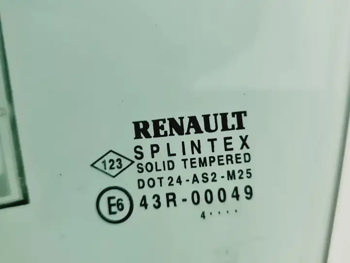Renault Scenic II - Grand scenic II (2003 - 2006) Стекло передней двери — фото 2