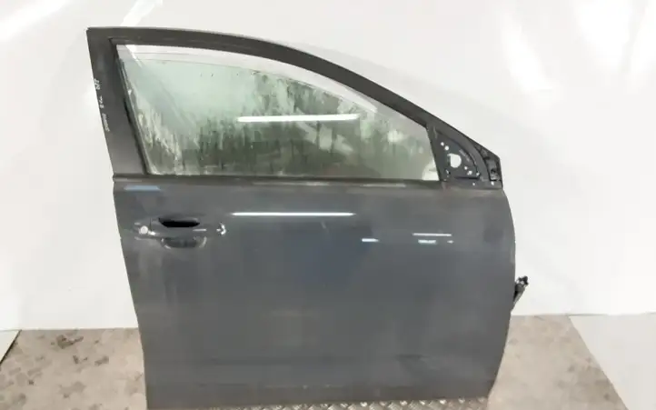 Kia Stonic (2017 - ) Дверь — фото 1