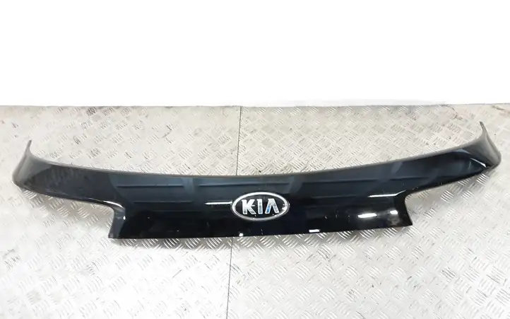 Kia Sorento (2017 - 2020) Обшивка багажника — фото 1