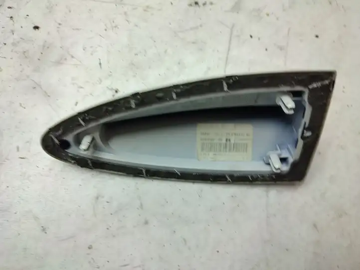 BMW 3 E90 E91 (2005 - 2012) 6941008 Крышка GPS-антенны — фото 6