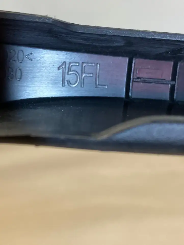 Toyota Corolla E210 E21 (2018 - ) 6766402030 Рамка дверного стекла задней двери — фото 3