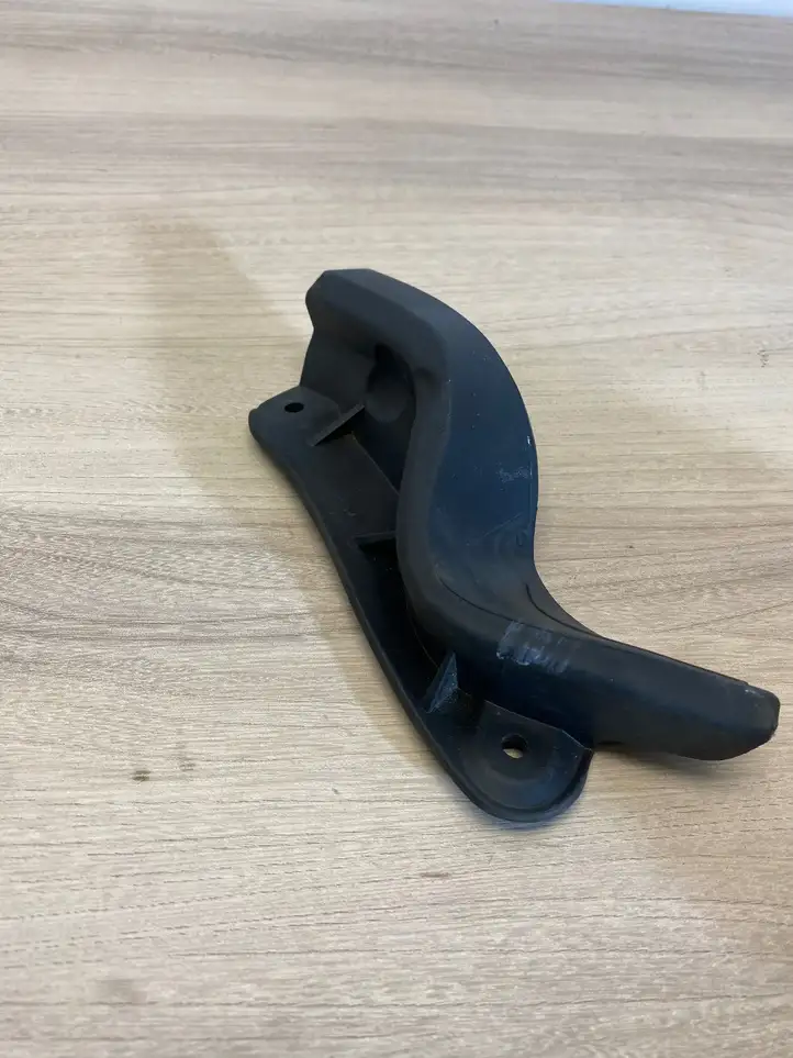 Toyota Yaris (2014 - 2019) 678930D030 Обшивка багажника — фото 4