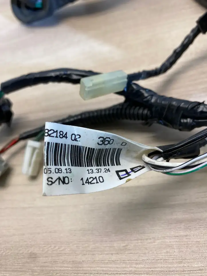 Toyota Auris E180 (2012 - 2018) 8218402 Жгут проводов крышки багажника — фото 4
