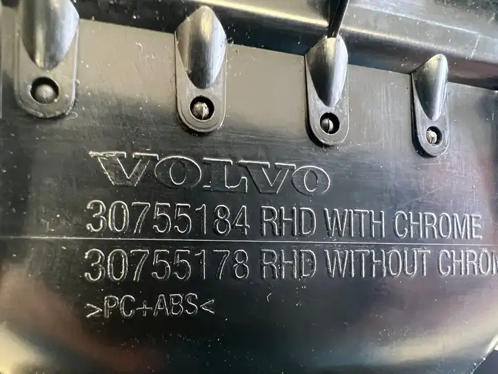 Volvo V70 (2007 - 2013) 30755184 Боковой воздушный дефлектор — фото 7