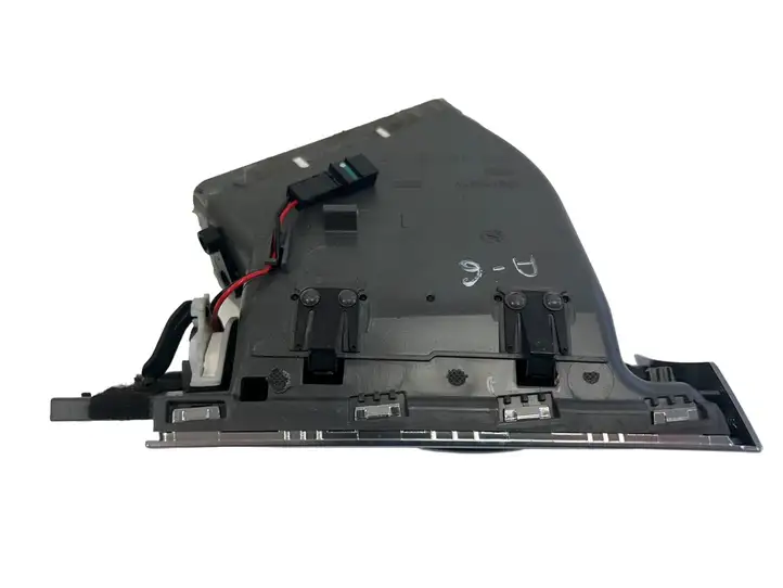 Audi A6 S6 C6 4F (2008 - 2011) 4F2820901B Боковой воздушный дефлектор — фото 6