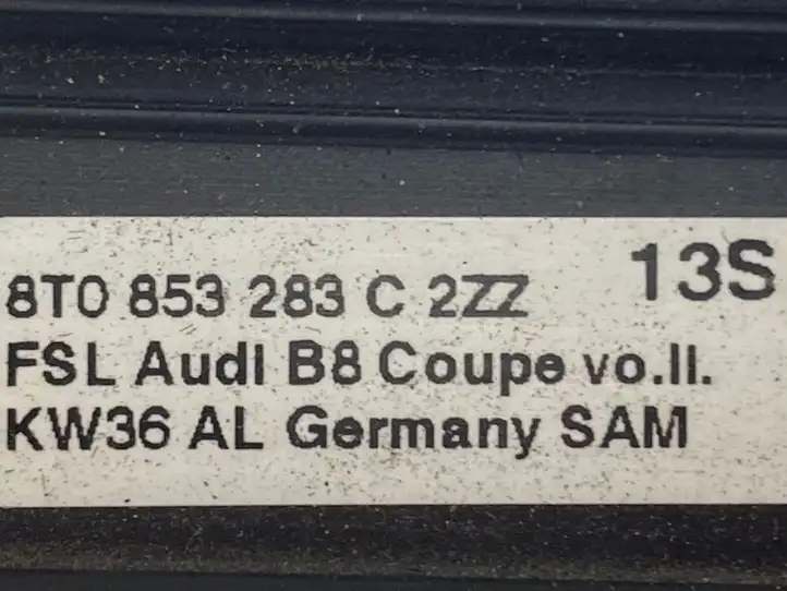 Audi A5 8T 8F (2007 - 2011) 8TO853283C2ZZ Накладка стекла передней двери — фото 2