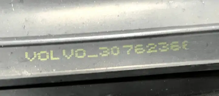 Volvo XC60 (2008 - 2013) 30762368 Уплотнитель стекла задней двери — фото 3