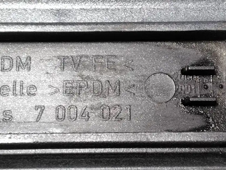 BMW 5 E39 (1996 - 2003) 7004021 Молдинг крыла — фото 2