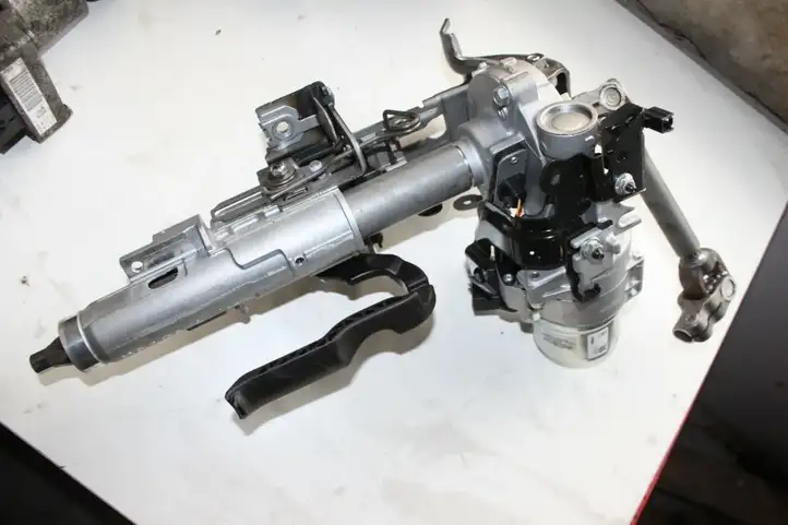 Mazda 3 (2017 - 2019) JJ501000536 Комплект оси рулевого колеса — фото 1