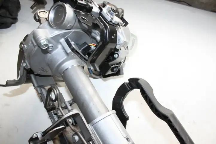 Mazda 3 (2017 - 2019) JJ501000536 Комплект оси рулевого колеса — фото 5