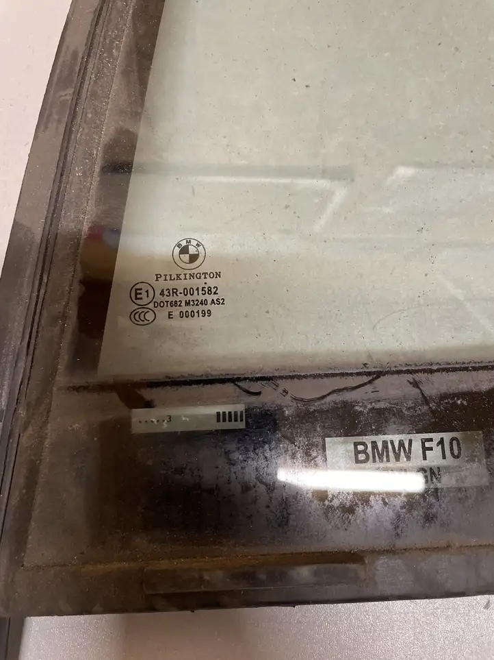 BMW 5 F10 F11 (2009 - 2016) Форточка двери — фото 2
