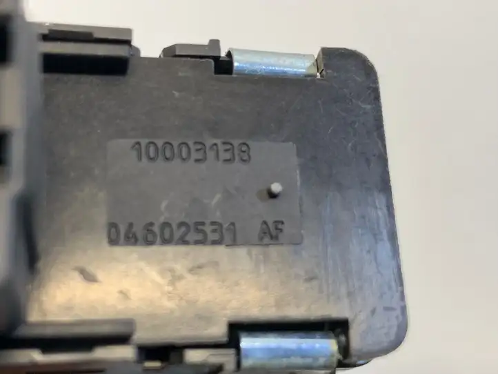 Dodge Journey (2007 - 2011) 10003138 Блок кнопок стеклоподъемников — фото 3