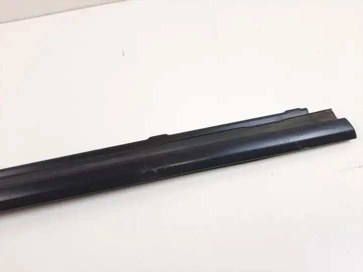 Porsche Panamera (970) (2009 - 2013) 97053715601 Накладка стекла передней двери — фото 7