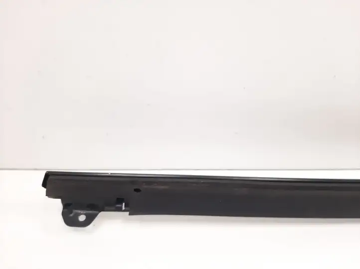 Porsche Panamera (970) (2009 - 2013) 97053615607 Накладка стекла задней двери — фото 3