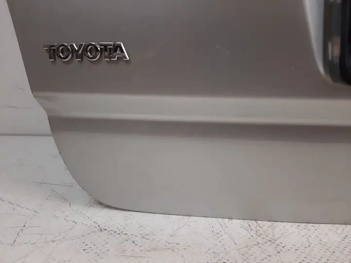 Toyota Corolla Verso AR10 (2004 - 2009) Крышка багажника — фото 18