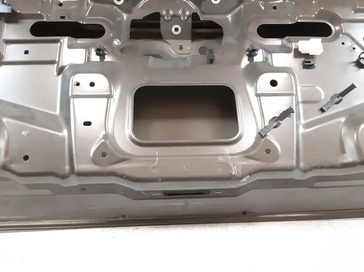 Nissan Qashqai (2013 - 2017) Крышка багажника — фото 3