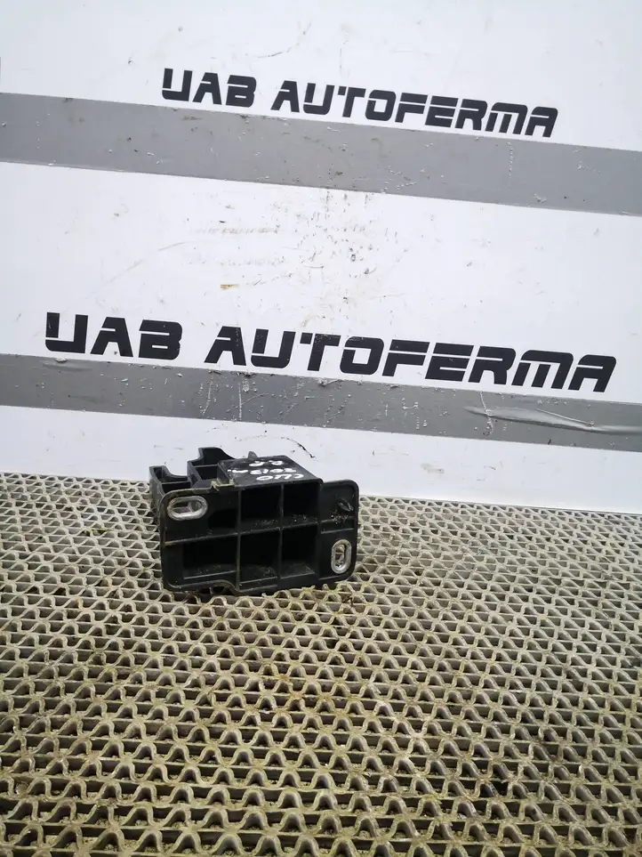 Renault Clio IV (2012 - 2019) 620923103R Крепление усилителя бампера — фото 1