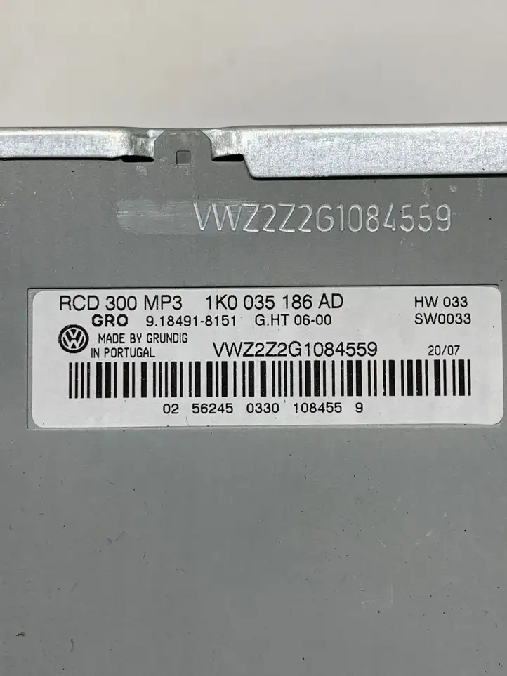 Volkswagen PASSAT B6 (2005 - 2010) 1K0035186AD Магнитола / мультимедийная система — фото 2