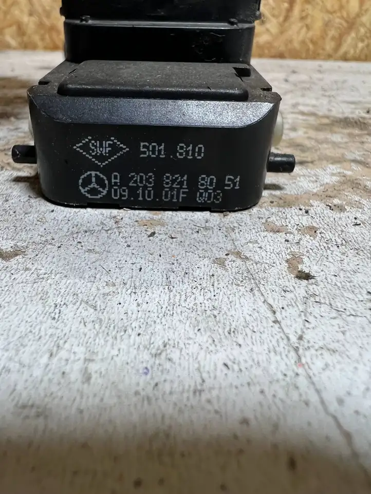 Mercedes-Benz C W203 (2000 - 2007) A2038218051 Блок кнопок стеклоподъемников — фото 2