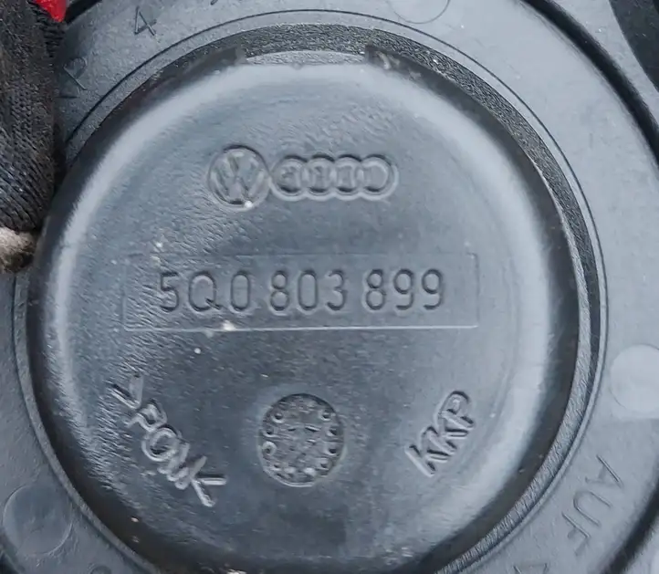Audi Q2 - (2016 - ) 5Q0803899 Болт крепления запасного колеса — фото 2