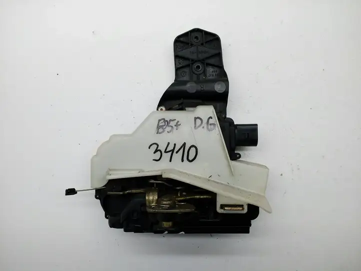 Volkswagen PASSAT B5.5 (2001 - 2005) 3B0837868 Замок задней двери — фото 1