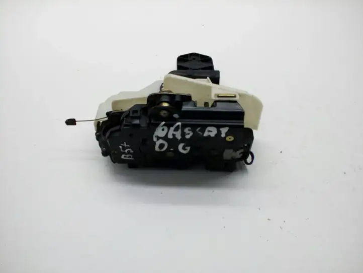 Volkswagen PASSAT B5.5 (2001 - 2005) 3B0837868 Замок задней двери — фото 3