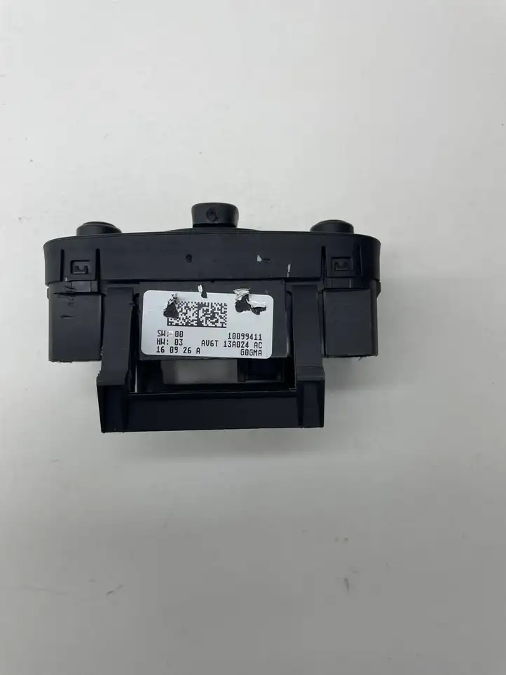 Ford Focus Grand C-MAX (2010 - 2019) 10099411 Включатель фонарей — фото 2