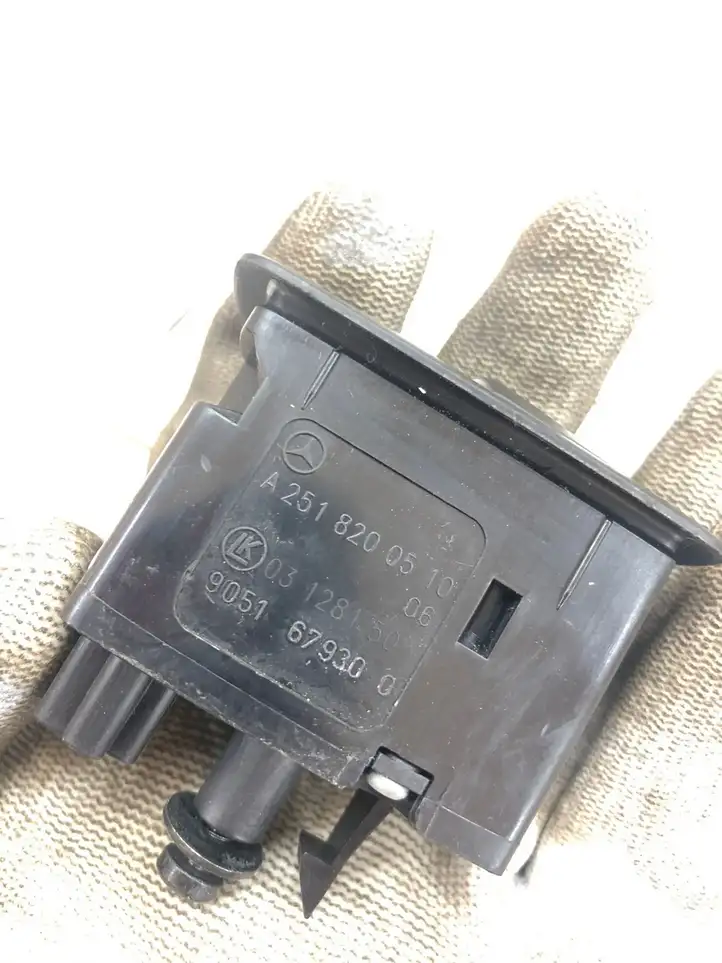 Mercedes-Benz R W251 (2005 - 2013) A2518200510 Блок кнопок стеклоподъемников — фото 3