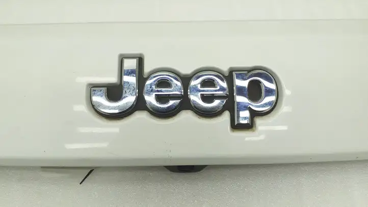 Jeep Grand Cherokee (2010 - 2021) 1WD55TRMAD Обшивка багажника — фото 6