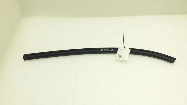 Mini Cooper Countryman R60 (2010 - 2016) 9803780 Облицовка заднего бокового стекла — фото 3
