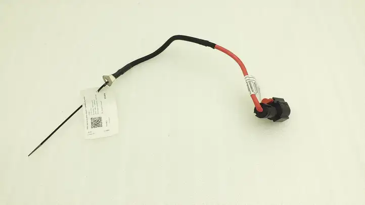 BMW 2 F44 (2019 - ) 8589051 Плюсовой провод аккумулятора — фото 1