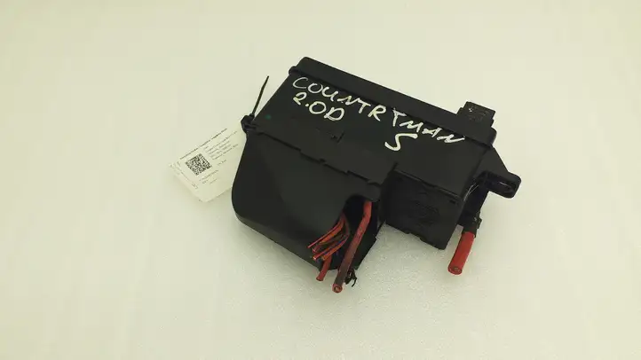 Mini Cooper Countryman R60 (2010 - 2016) 9240945 Блок предохранителей — фото 1