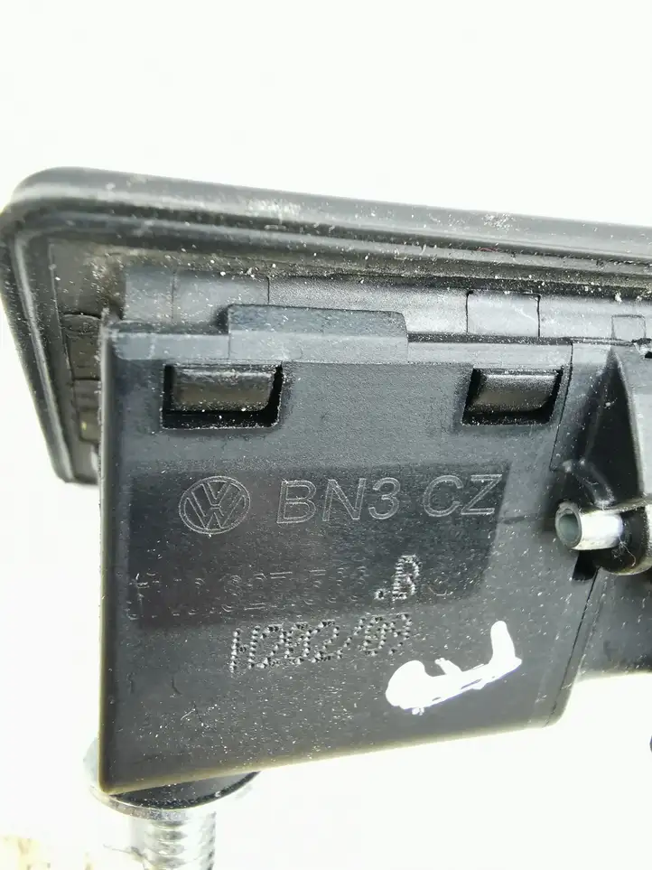 Audi A4 S4 B8 8K (2007 - 2011) 5N0827566B Ручка крышки багажника — фото 5