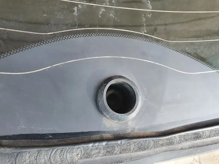 Nissan Leaf I (ZE0) (2010 - 2017) LEAF Открывающееся стекло крышки багажника — фото 7