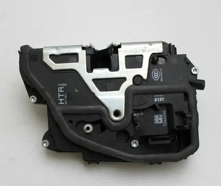 BMW 3 E90 E91 (2005 - 2012) 7060296 Замок задней двери — фото 3