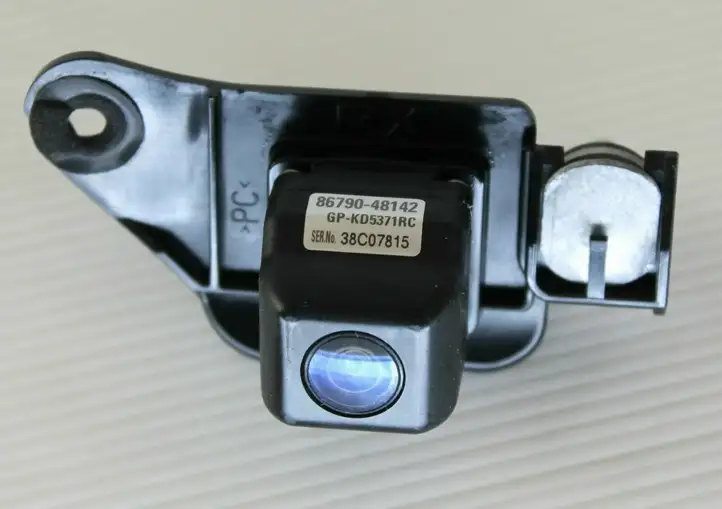 Lexus RX 450H (2008 - 2012) 8679048142 Видеокамера заднего вида — фото 2