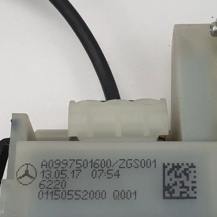 Mercedes-Benz S W222 (2013 - ) a1667500993 Ручка крышки багажника — фото 6
