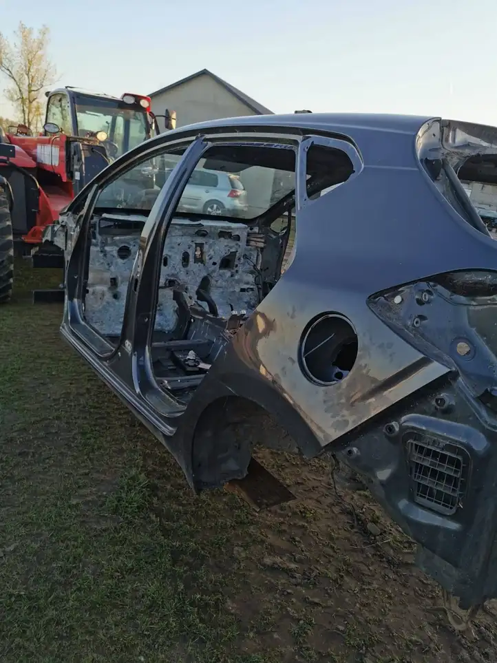 Kia Ceed (2012 - 2015) Кузов — фото 6