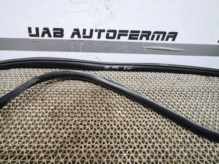 Hyundai i30 (2012 - 2015) Уплотнитель кузова — фото 3