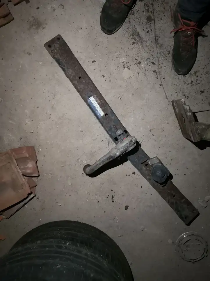 (1993 - 2000) A2023100037 Комплект буксировочного крюка — фото 3