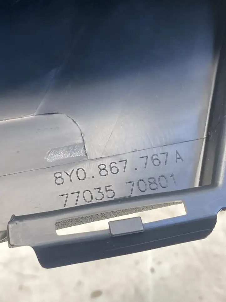 Audi A3/S3 8Y (2020 - ) 8Y0867767A Внутренняя отделка заднего порога — фото 5