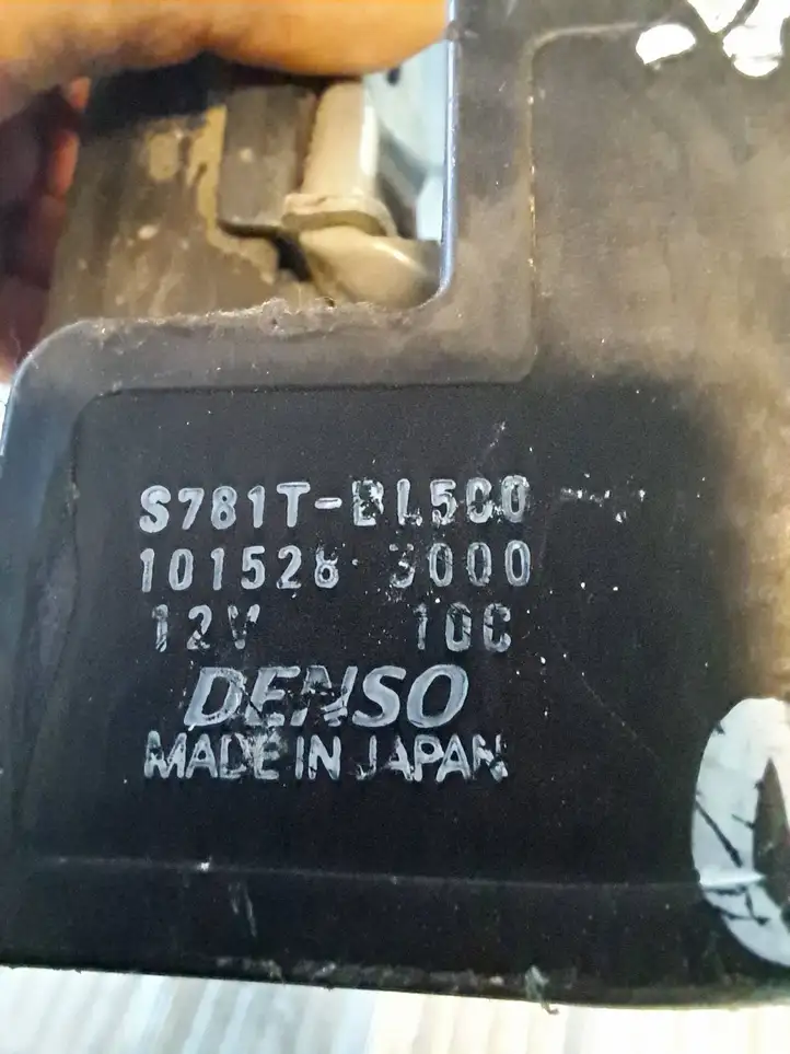 Toyota Corolla Verso E121 (2001 - 2004) S781TBL500 Замок крышки багажника — фото 2