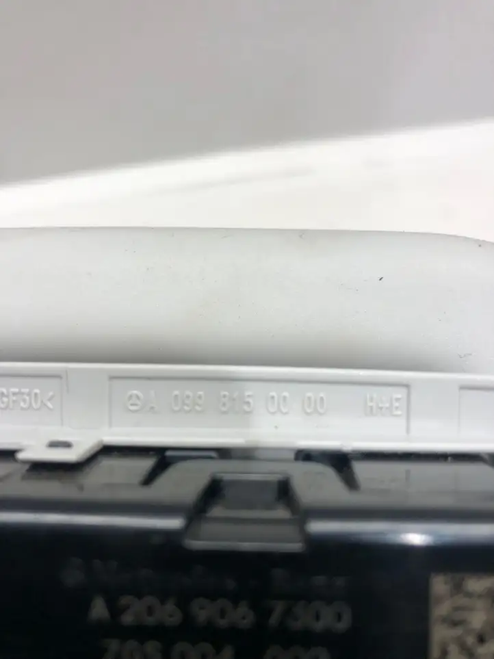 Mercedes-Benz C W206 (2021 - ) A2069067300 Потолочная ручка передняя — фото 3