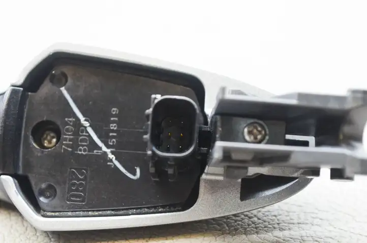 Toyota RAV 4 (XA40) (2012 - 2018) 7H048DP0J3151819 Наружная ручка двери — фото 10