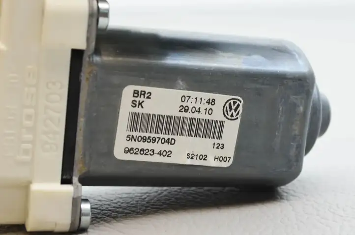 Volkswagen Tiguan (2007 - 2011) 5N0959704D Стеклоподъемник задней двери — фото 8