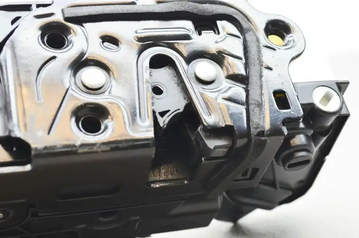 Volkswagen Tiguan (2007 - 2011) 5N0839015D Замок задней двери — фото 7