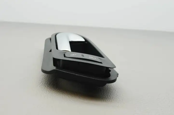 Volkswagen Tiguan (2007 - 2011) 5N0837197 Внутренняя ручка двери — фото 3