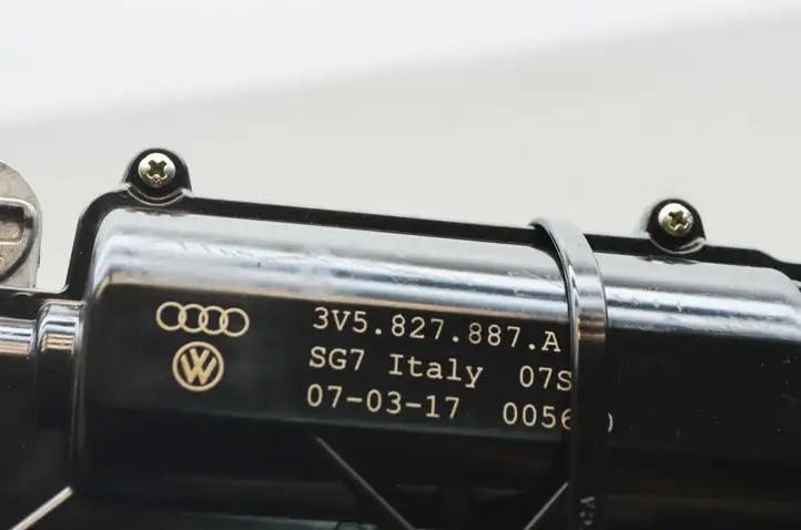 Audi Q5 SQ5 (2017 - ) 80A827506A Замок крышки багажника — фото 4