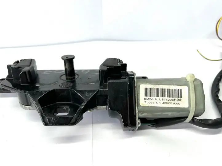 BMW 5 E60 E61 (2004 - 2010) 489051060 Доводчик крышки багажника — фото 2