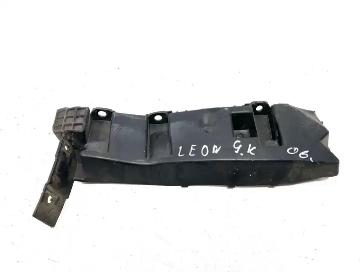 Seat Leon (1P) (2005 - 2012) 1P0807393 Кронштейн заднего бампера — фото 1